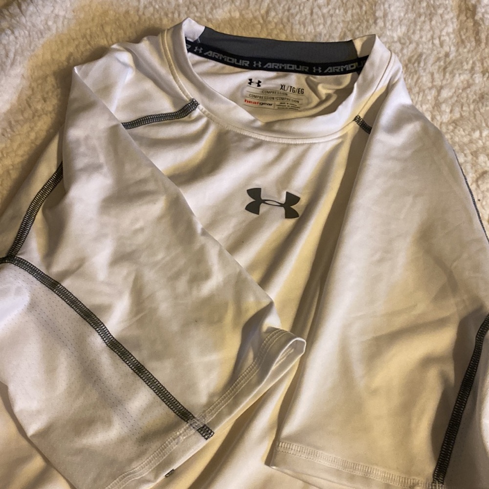 Compression shirt - Picture 4 of 5